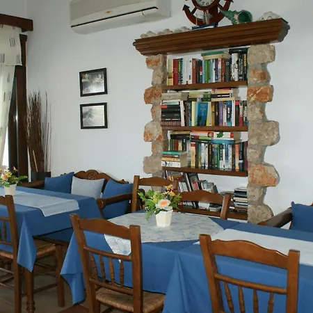 Akropolis Aparthotel Kyra Panagia