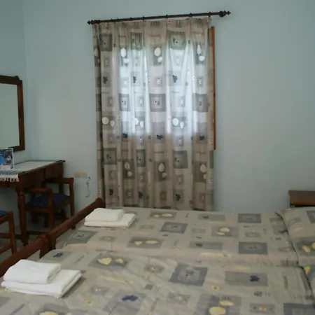 Aparthotel Akropolis Kyra Panagia