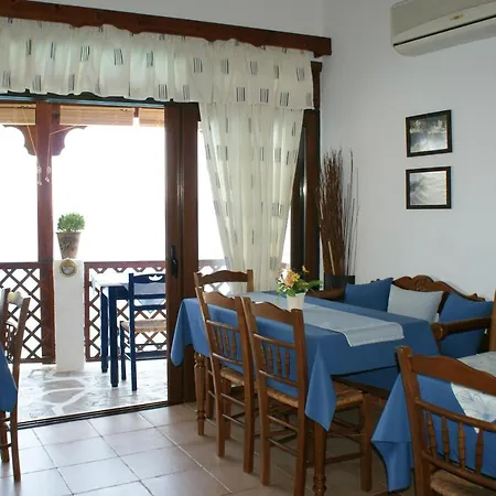 Akropolis Aparthotel