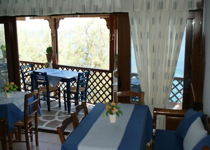 Akropolis Aparthotel *