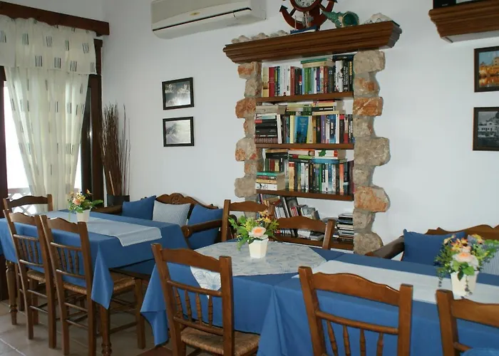 Akropolis Aparthotel Kyra Panagia