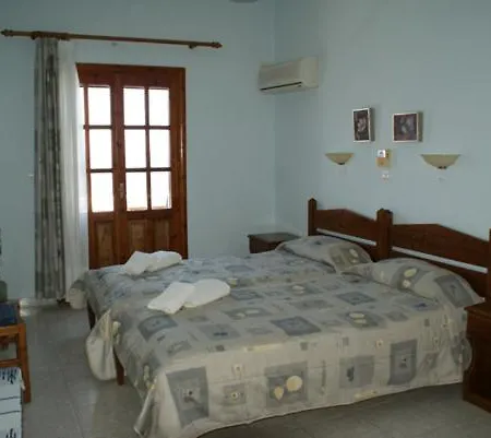 アパートホテル Akropolis *